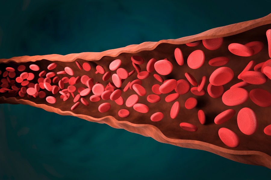 O que pode causar coágulos sanguíneos?